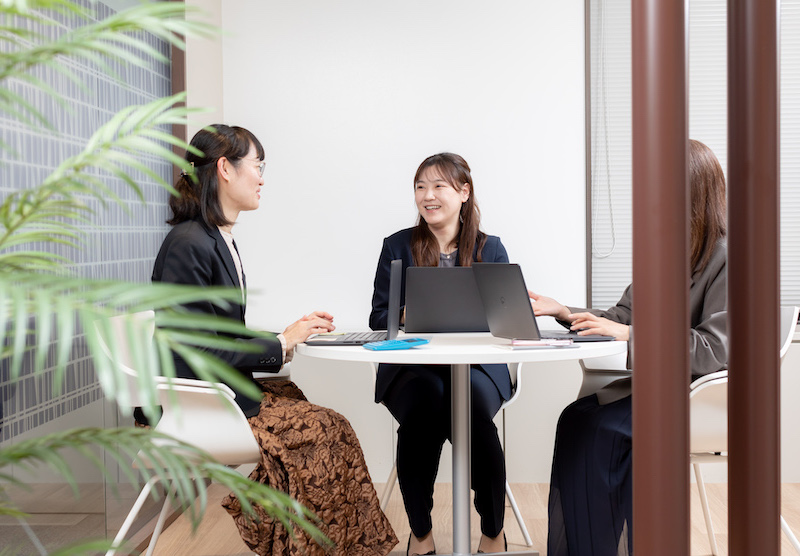 <span>入社のきっかけや、</span><span>応募を決めた理由を</span><span>教えてください。</span>