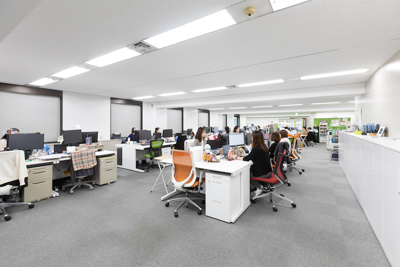 <span>社内の雰囲気や</span><span>人間関係について、どのように</span><span>感じていますか？</span>