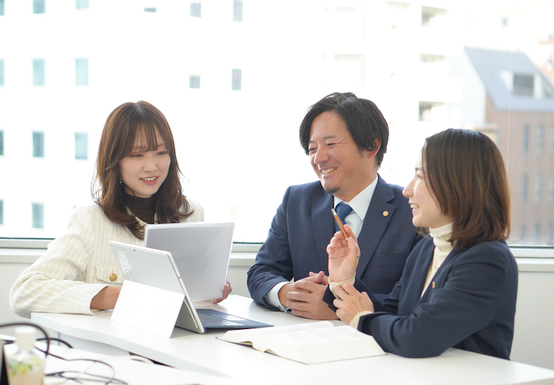 <span>これから応募を</span><span>検討している方へ、</span><span>先輩としてメッセージを</span><span> お願いします。</span>